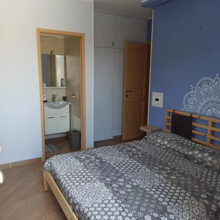 E S S E N T I A L Διαμέρισμα Πομπηία