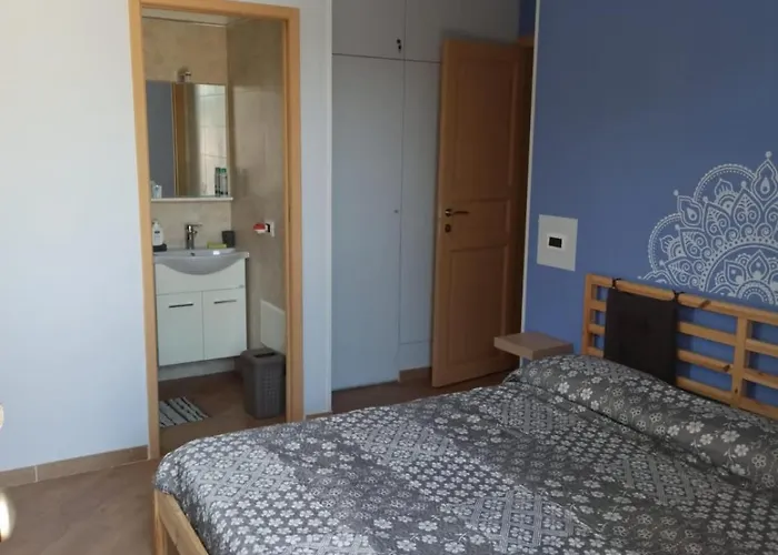 E S S E N T I A L דירה פומפיי