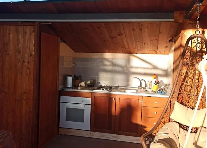 דירה E S S E N T I A L פומפיי