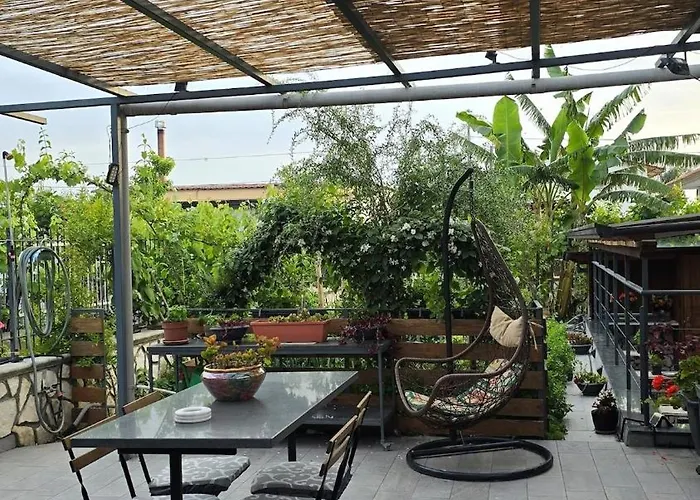 公寓 E S S E N T I A L *