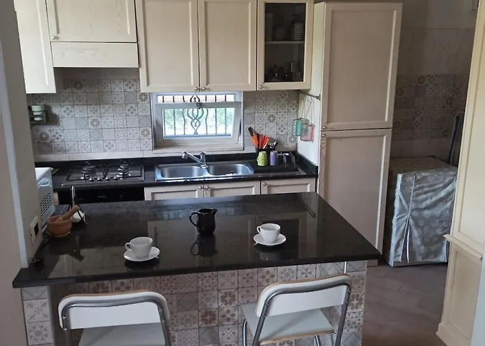 דירה E S S E N T I A L